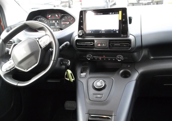 Peugeot Rifter cena 81700 przebieg: 94900, rok produkcji 2020 z Młynary małe 781